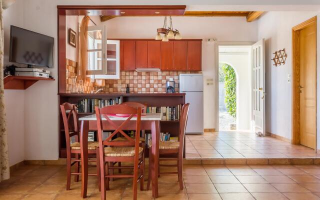 Villa Tassoula Large Private Pool Walk to Beach Wifi - 2830