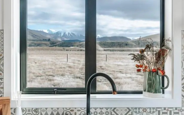Peak View Cabin - Ben Ohau - Stylish Seclusion