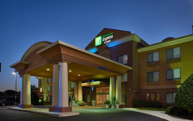 Holiday Inn Express & Suites Oxford, an IHG Hotel