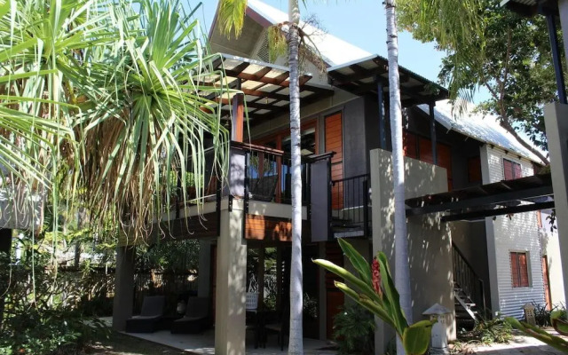 Pure Magnetic Villa