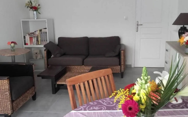 Port Vauban appartement F3 refait à neuf