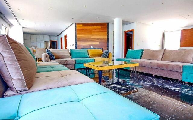 Coral Bay Beach Villa