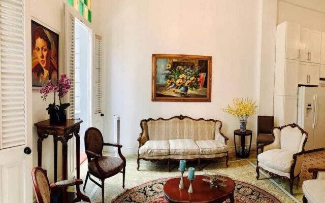 Chandelier BNB