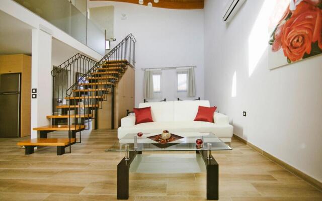 Semi-detached house, Lardos