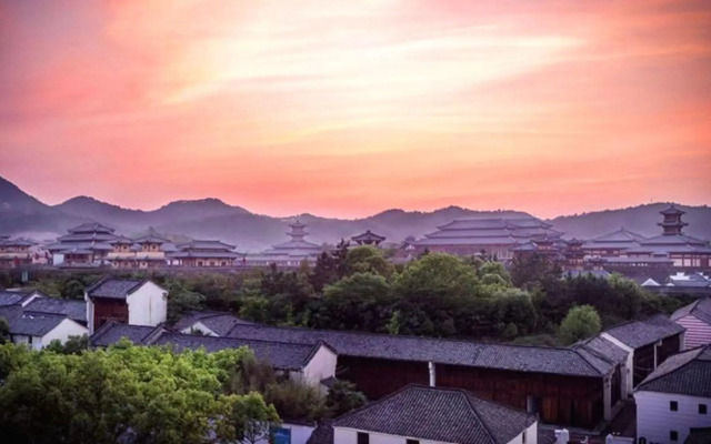 Hengdian Zhou Qin Hotel