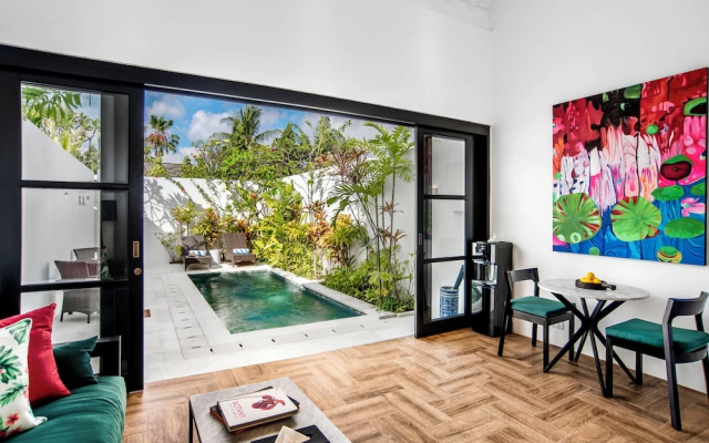 Villa Balik Seminyak – Balcony – Kerobokan Kelod