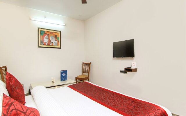 OYO 10073 Hotel Arsh Residency