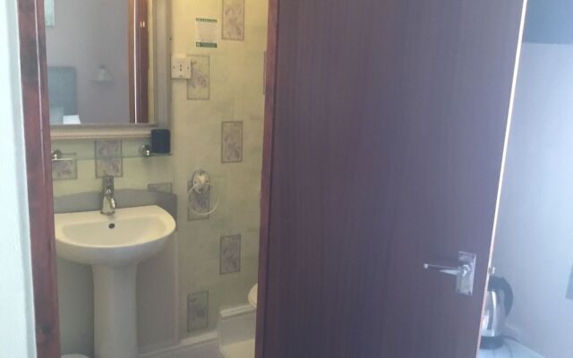 Kirkstall Guest House
