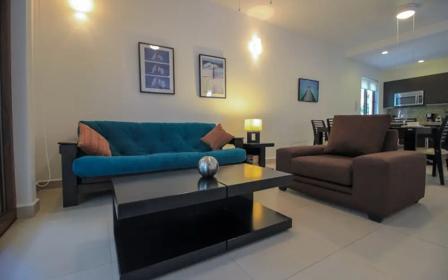 Family 2 Bedrooms Condo with Balcony and Pool Facilities