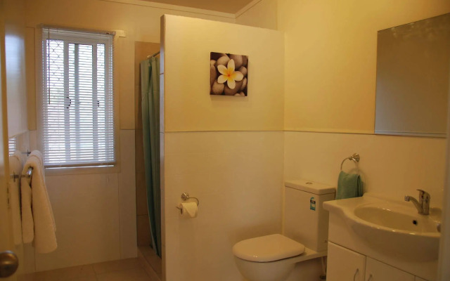 Coral Sands Apartments