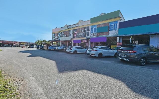 OYO 90736 Lh Resak Motel