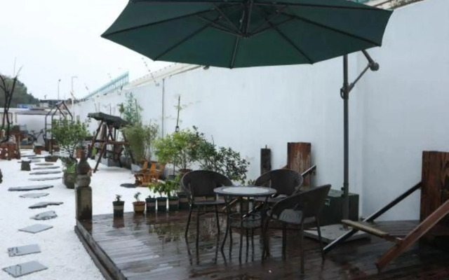 Changqiu International Youth Hostel (Shanghai Hongqiao International Exhibition Center)