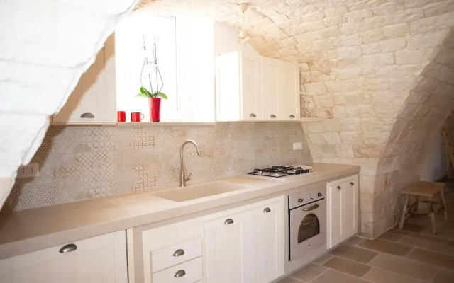 Poolside Holiday Home Near Cisternino