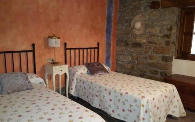 Apartamentos La Borda Castillon