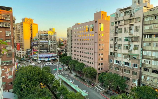 CHECK inn Express Taipei YongKang