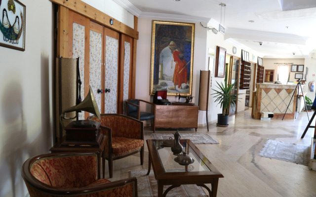 Harman Hotel