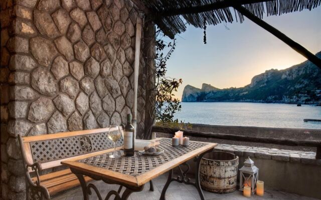 La Cabane Bleau - The Perfect Beachfront Apartment