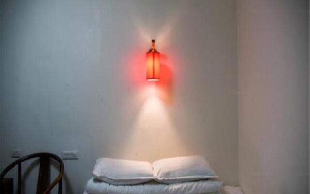 On The Way Hostel- Nine Rooms