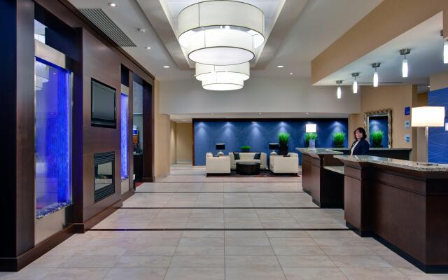 Holiday Inn Express & Suites Chatham South, an IHG Hotel