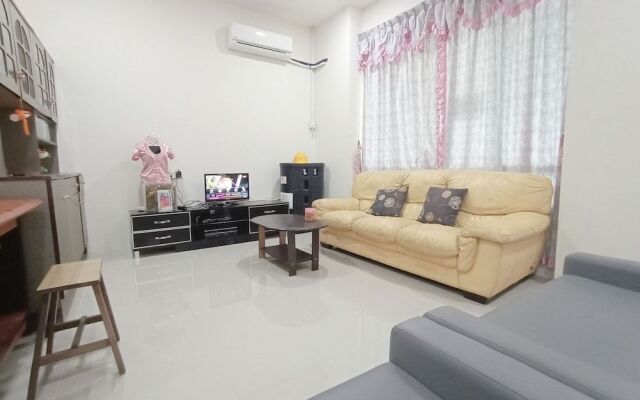 OYO 90186 Tiong's Homestay - Gated Comm