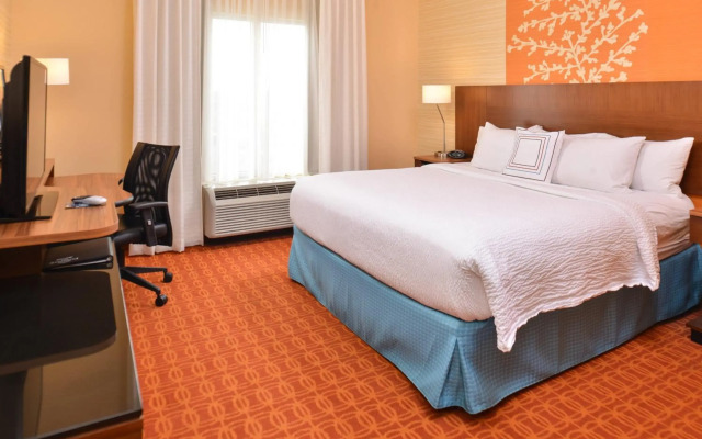 Fairfield Inn & Suites Calhoun