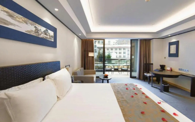 Kande Grand Land Hotel