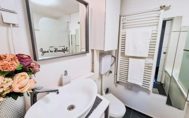 Modern flat in city center