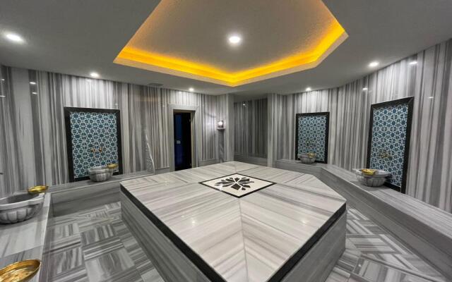 Crystal Snow Butik Hotel