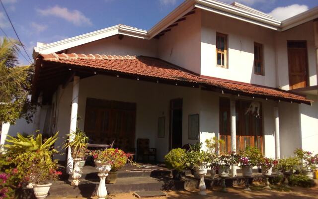 Daisy villa
