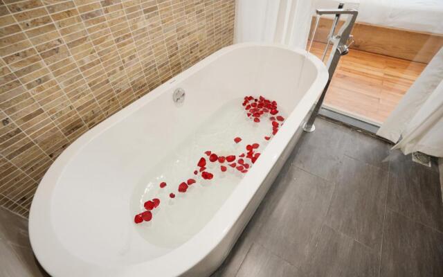 Da Nang Penhouse 4Bedroom 300Sqm In City Center