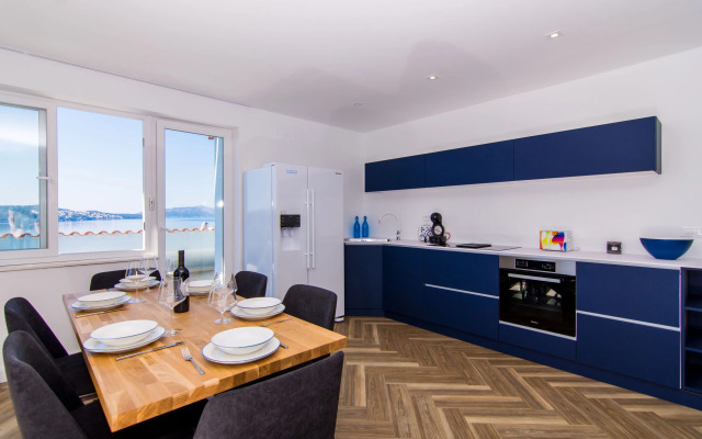 Seafront Luxury Apartments Fun