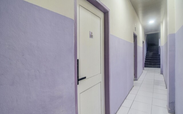 OYO 92040 Superstar Kost Dan Homestay