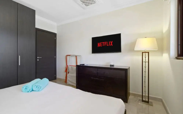 1br1ba Condo in Amazing Location w Pool and GYM