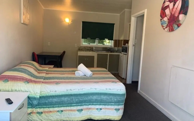 Apple Motor Inn
