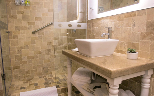 Atoq San Blas Hotel