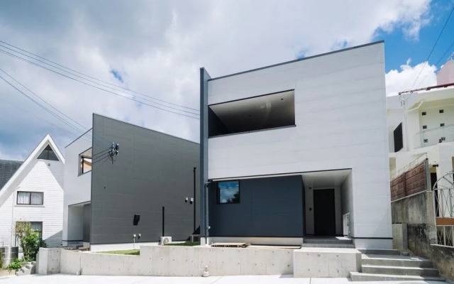 Urban Villa Resort Onna