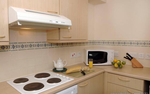 Fountain Court Apartments - Grove