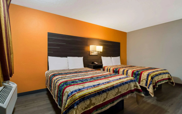 Rodeway Inn Conference Center