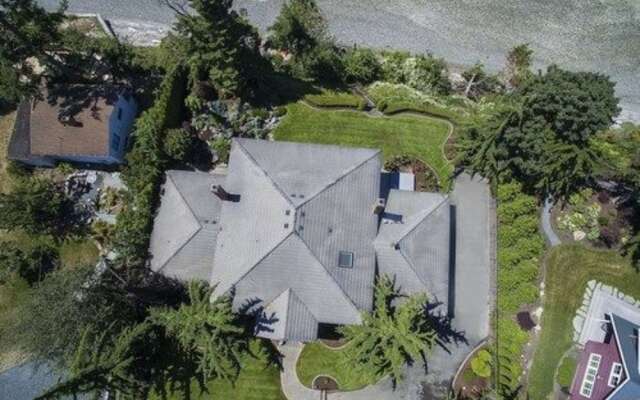 Sea Mist Waterfront Inn