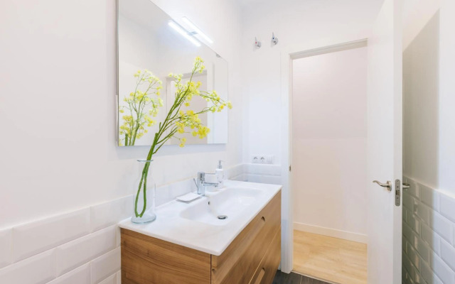 Madrid center 2 bedrooms quiet apartment