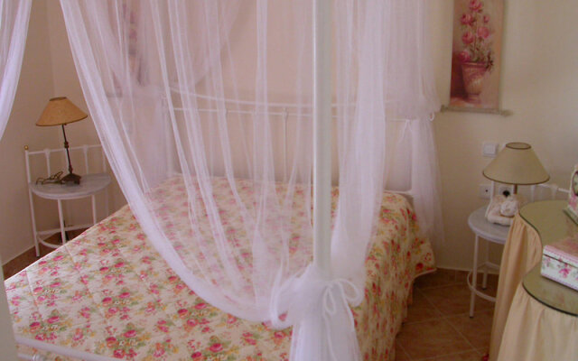 Mirabeli Suites