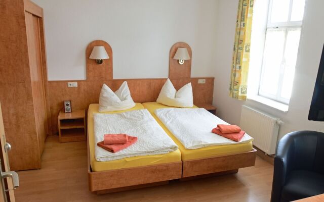 Hotel Garni Goldene Henne