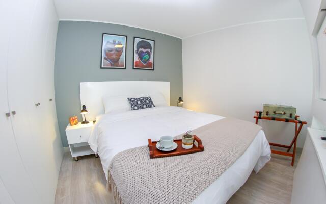 Trendy Host Stelar Miraflores