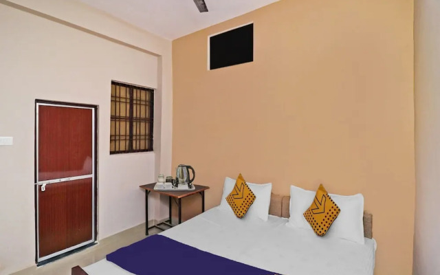 SPOT ON 37467 Shivram Hotel
