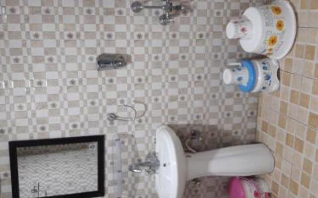 Holiday Inn Guest House