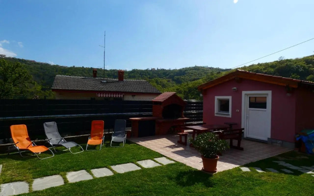 Apartment & Olive oil Valuma