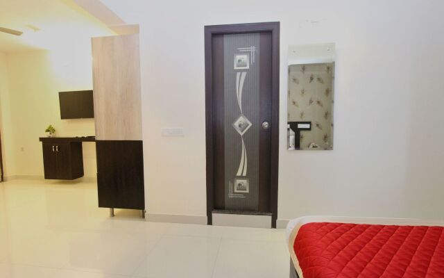 OYO 4429 Vee Suites