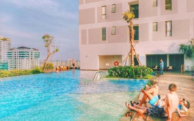 River Gate Apartment D1