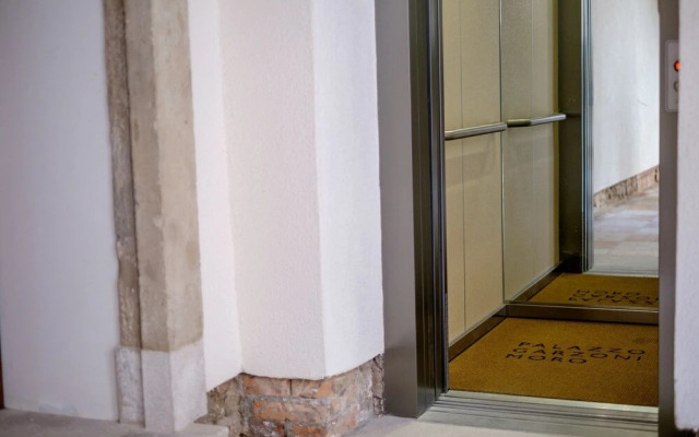 Palazzo Ca' Moro apartments