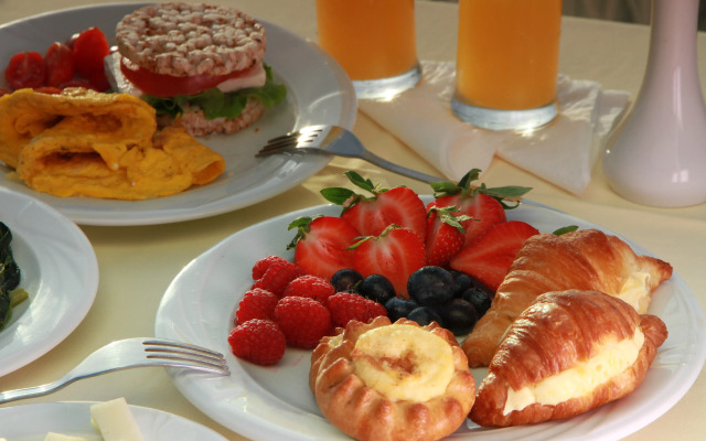 Dedalos Beach Hotel